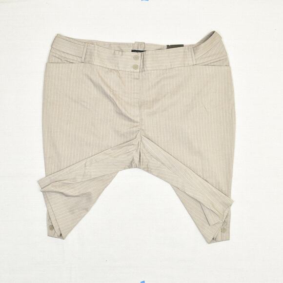 NEW Lane Bryant Women's Bermuda Shorts Striped Polyester Brown Plus Size 28 - Picture 2 of 8